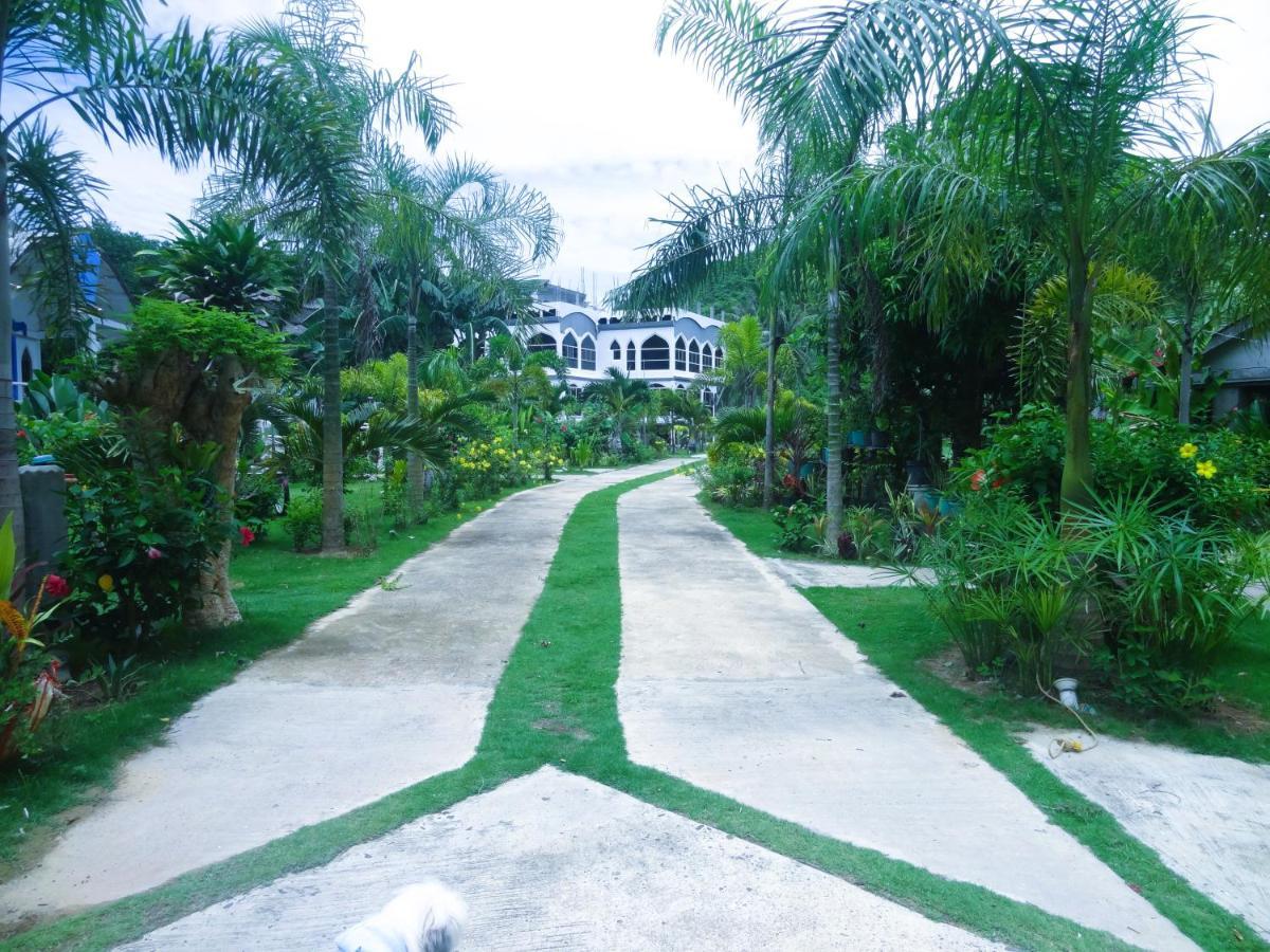 Mg Chateau Resort El Nido Exterior photo
