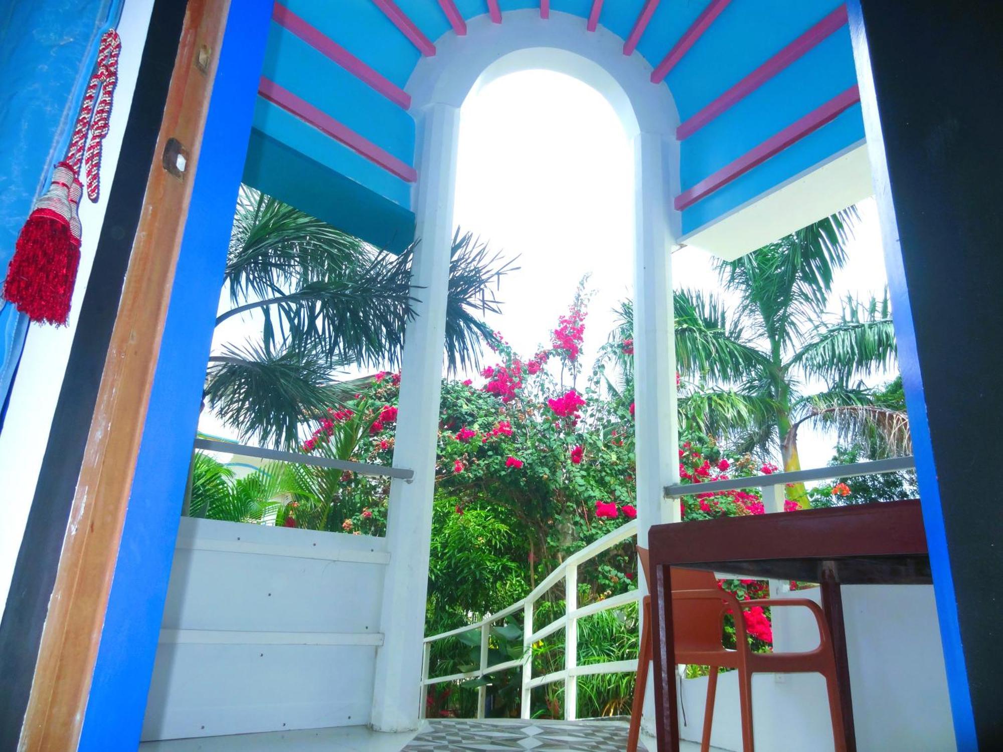 Mg Chateau Resort El Nido Exterior photo