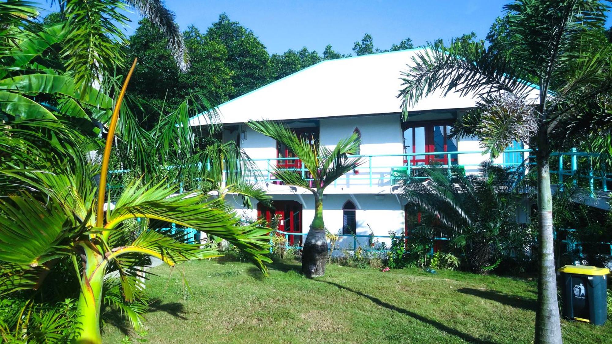 Mg Chateau Resort El Nido Exterior photo