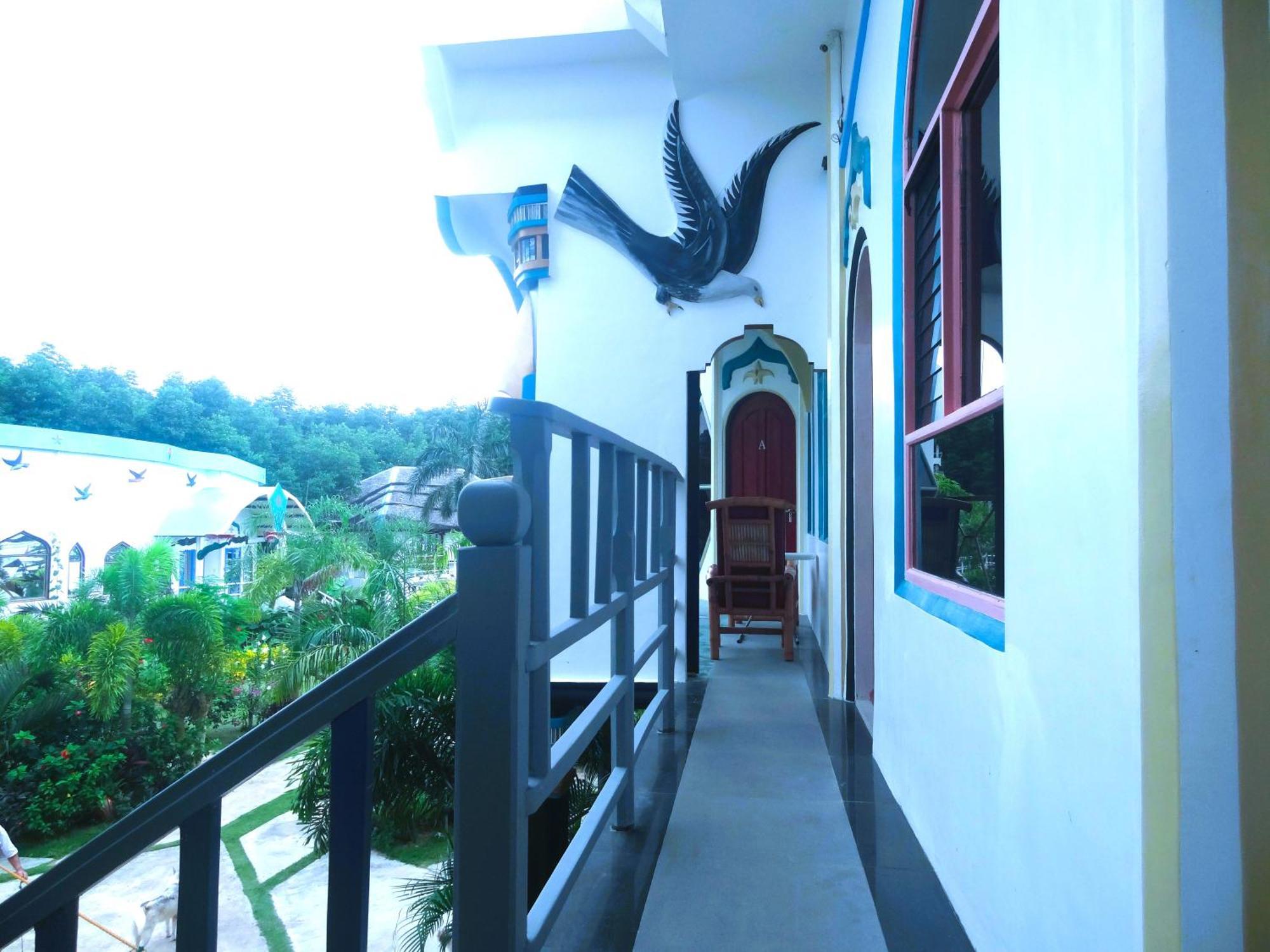 Mg Chateau Resort El Nido Exterior photo