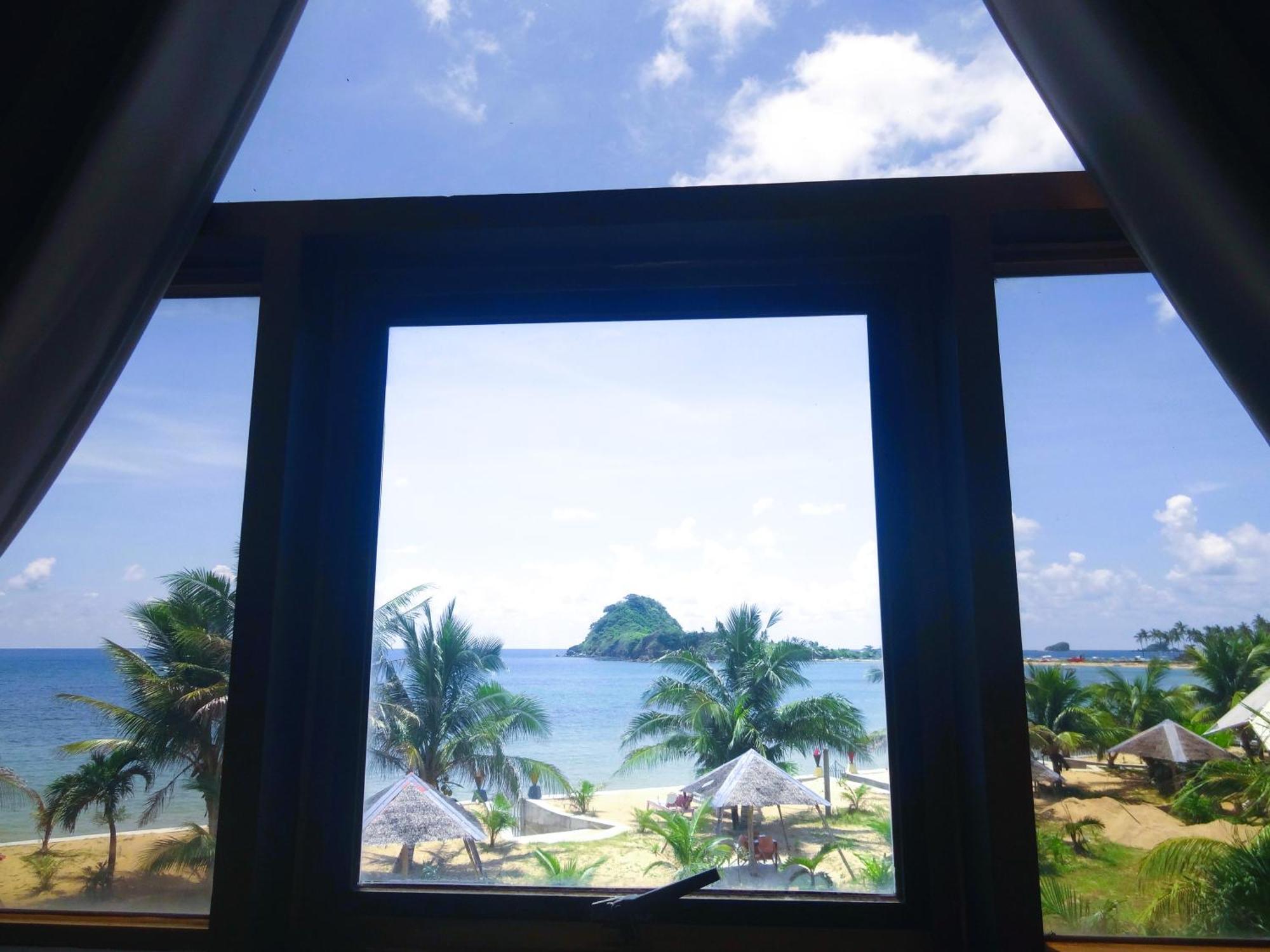 Mg Chateau Resort El Nido Exterior photo