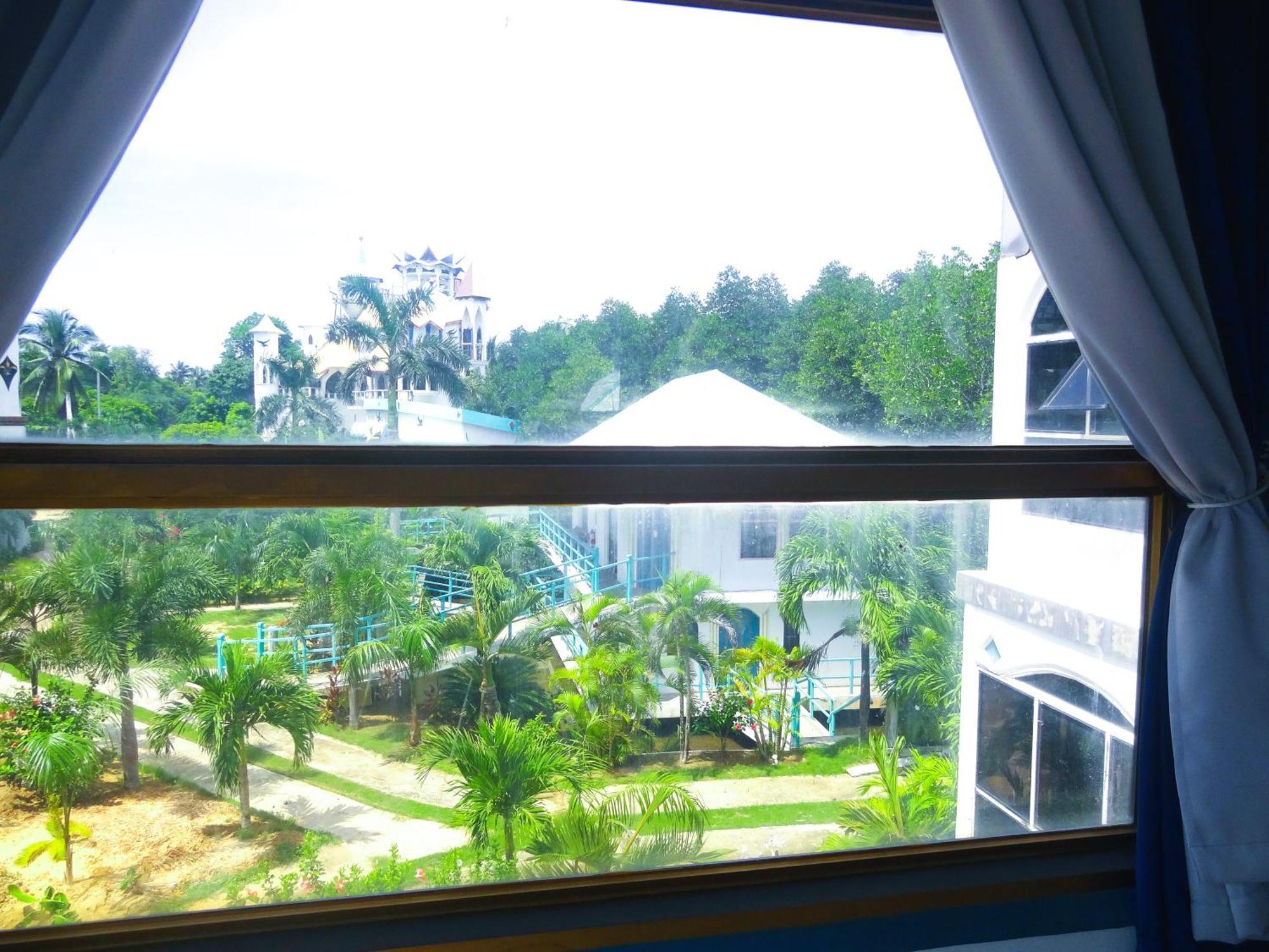 Mg Chateau Resort El Nido Exterior photo