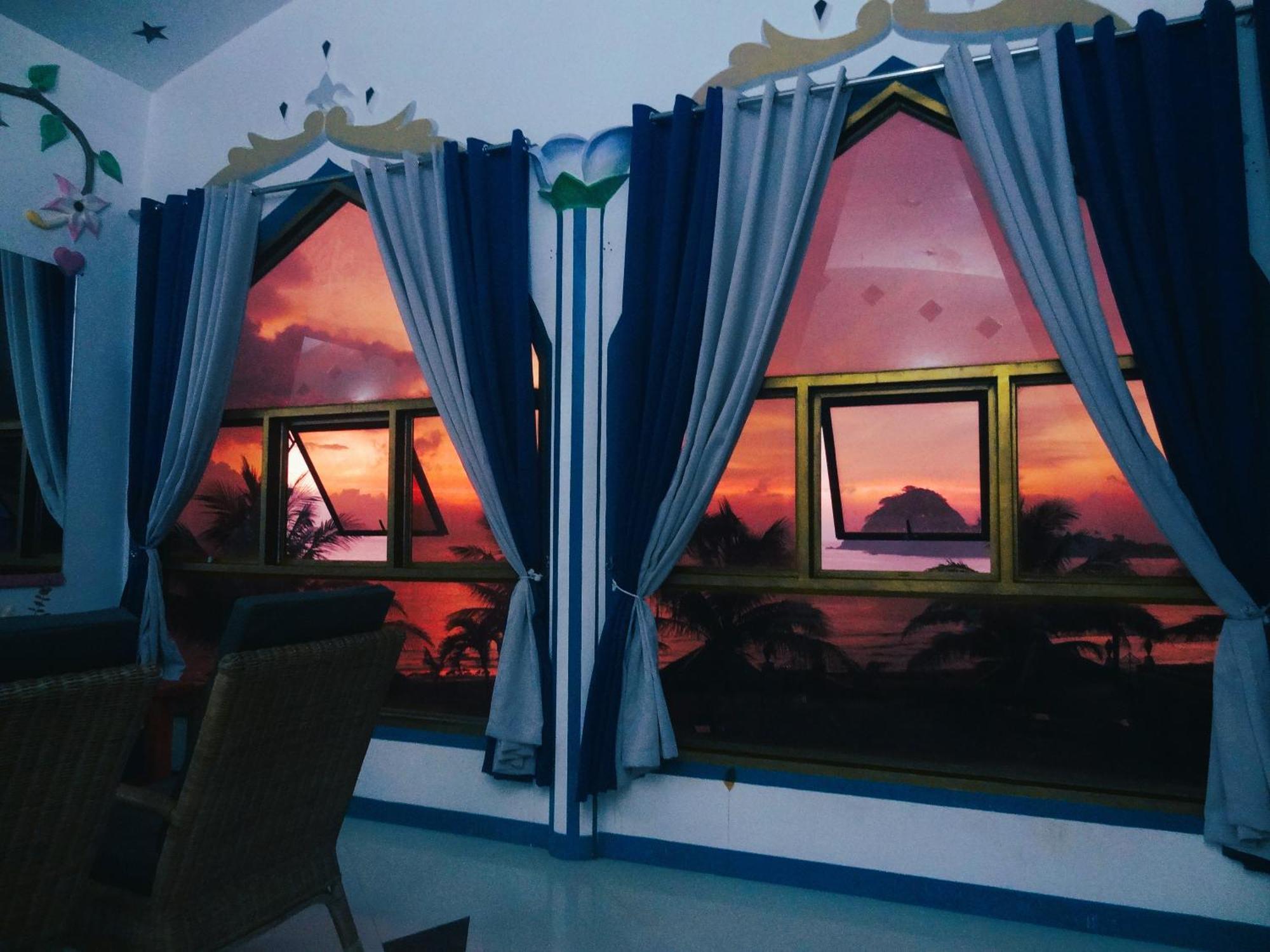 Mg Chateau Resort El Nido Exterior photo