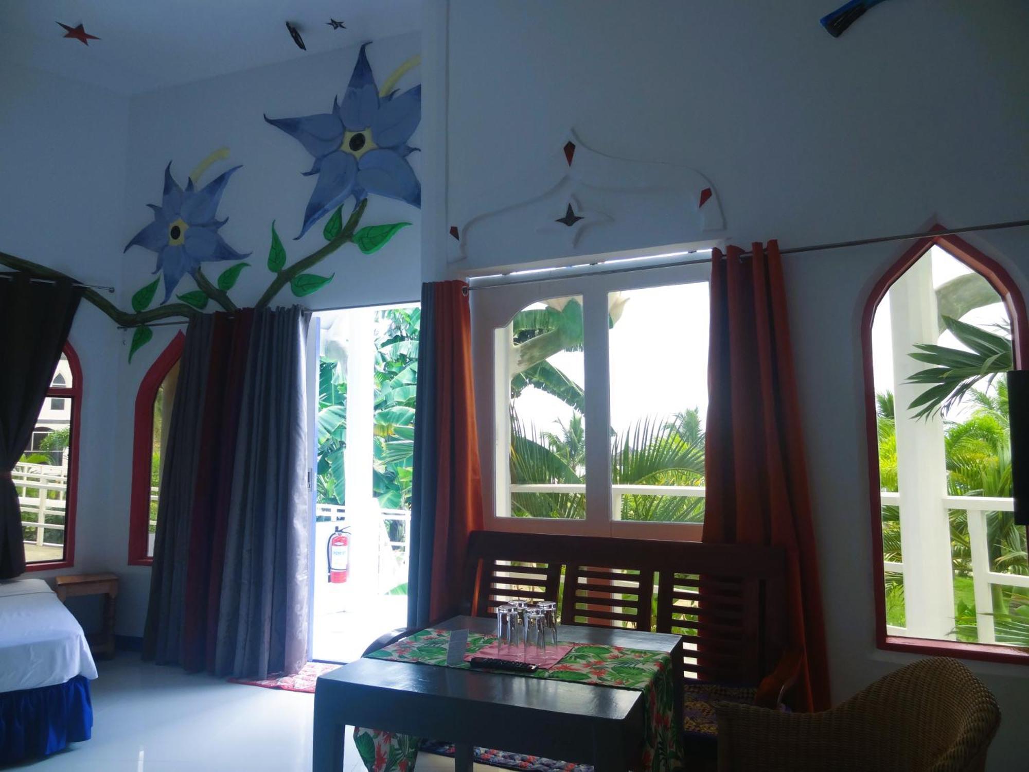 Mg Chateau Resort El Nido Exterior photo
